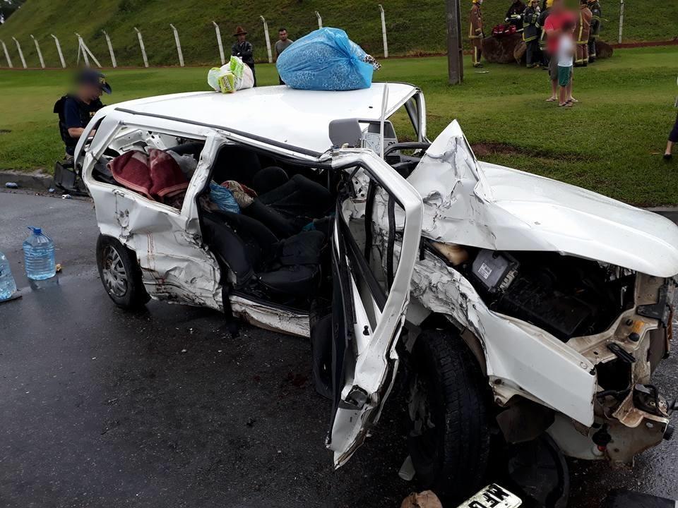 Acidente envolve três veículos na BR-470 em Ibirama