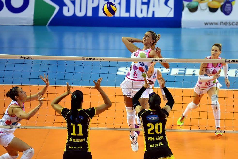 Apesar da derrota, Rio do Sul faz jogo de igual para igual diante do Vôlei Nestlé 