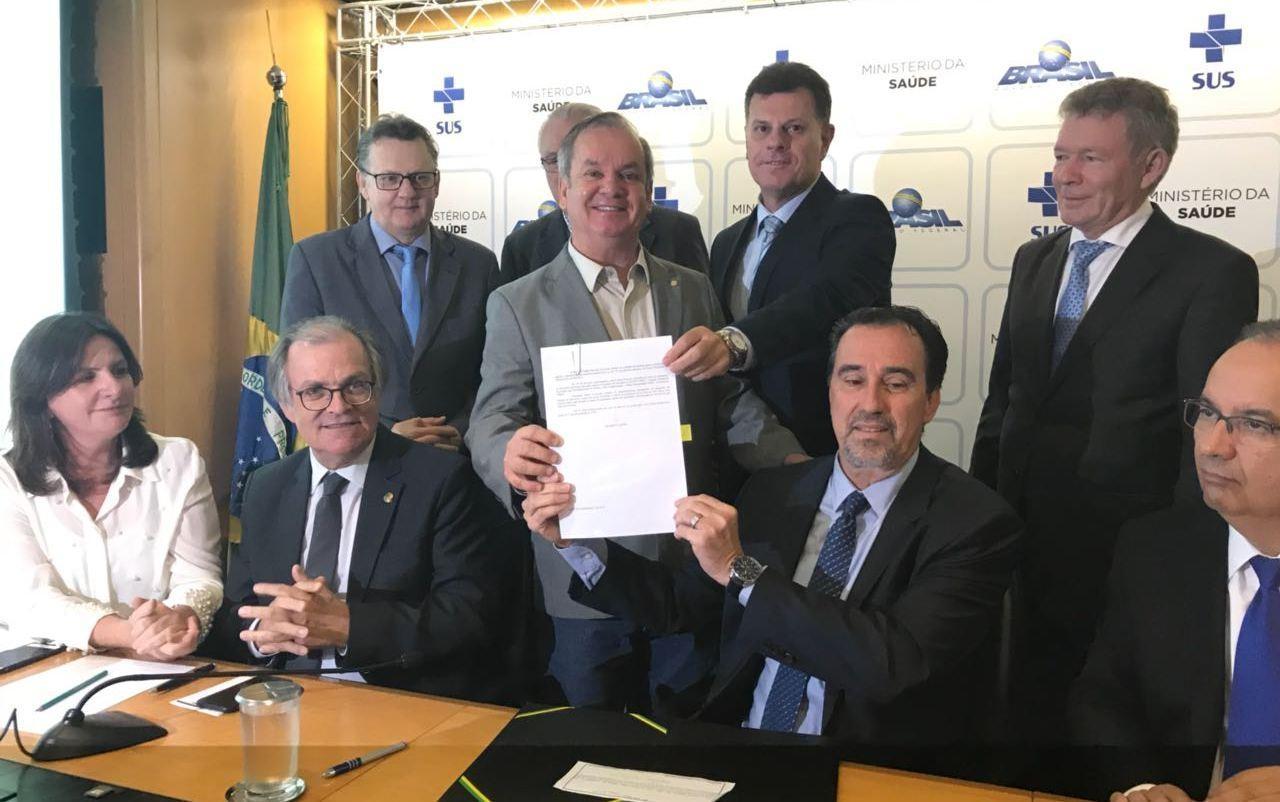 Assinada em Brasília portaria de habilitação do Centro Oncológico do Hospital Regional