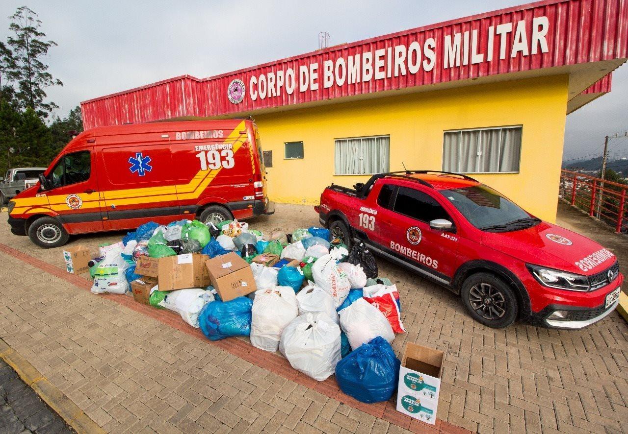 Campanha do Agasalho: Bombeiros de Ituporanga arrecadam cerca de 800 quilos de roupas