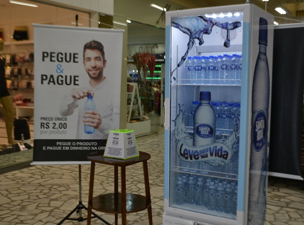 Campanha Pegue e Pague testa honestidade das pessoas no Alto Vale