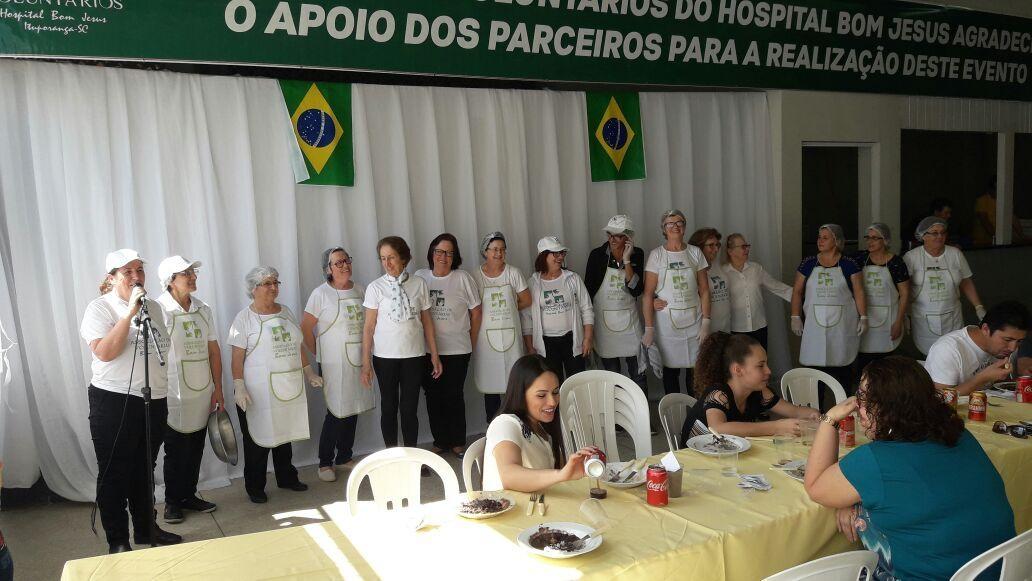 Cerca de R$ 5 mil são arrecadados com feijoada em prol do Hospital Bom Jesus