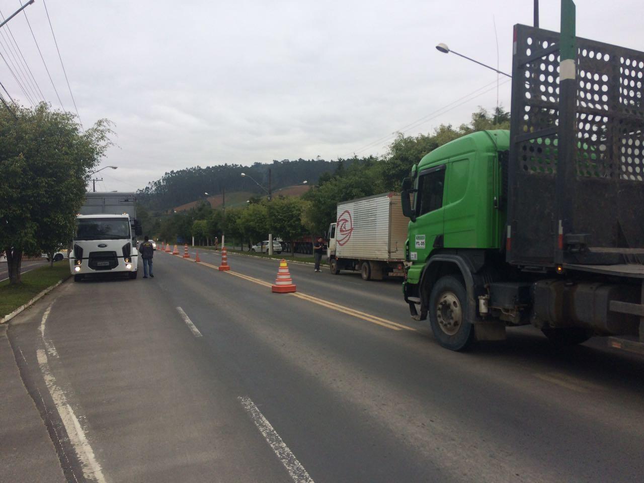 CIDASC realiza fiscalização e flagra irregularidades no transporte de produtos de origem animal na Região da Cebola