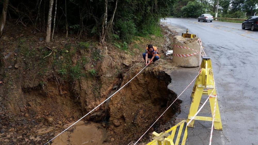 Continua recuperação dos danos causados pela chuva na bica d’água na capital da cebola
