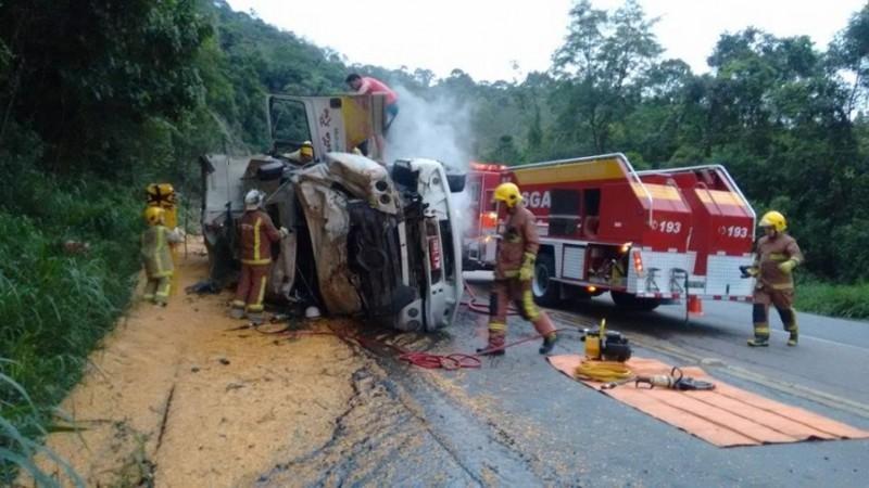 Dois tombamentos são registrados na BR-470 em Ibirama 