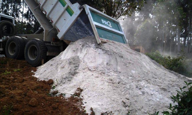 Entrega de calcário pelo Programa Terra Boa inicia na próxima semana em Imbuia