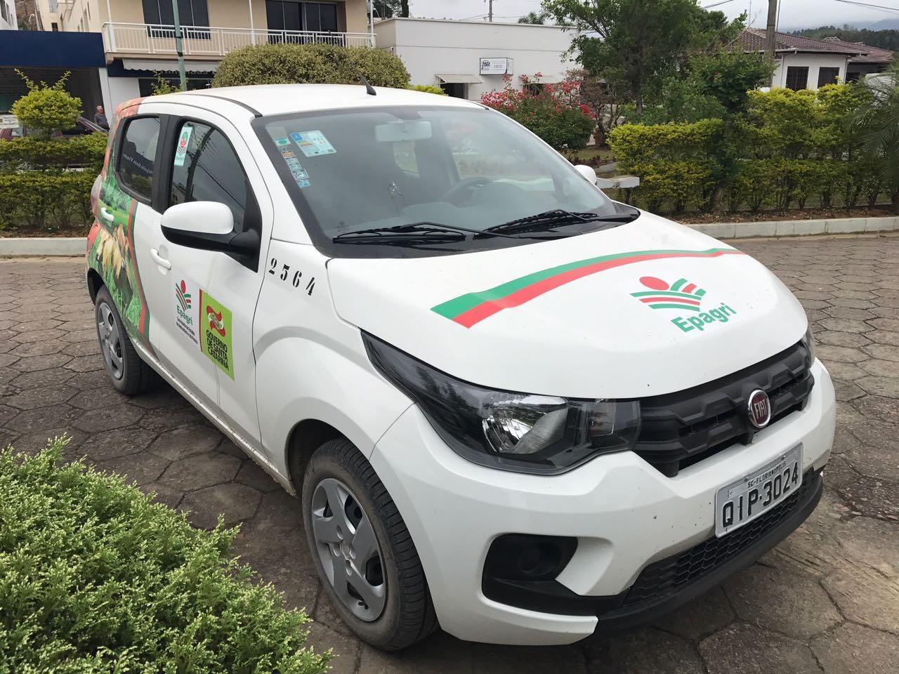Epagri de Petrolândia recebe veículo novo