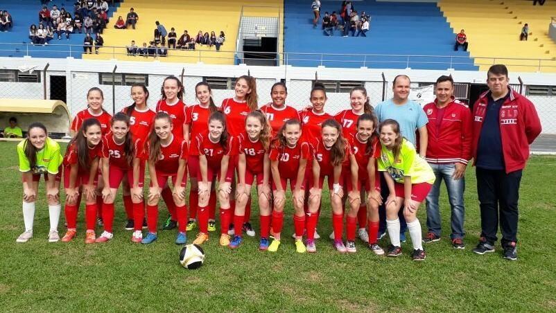 Escolas do Vale do Itajaí disputam finais do Bom de Bola SC, Mon't Alverne representa Ituporanga no feminino 