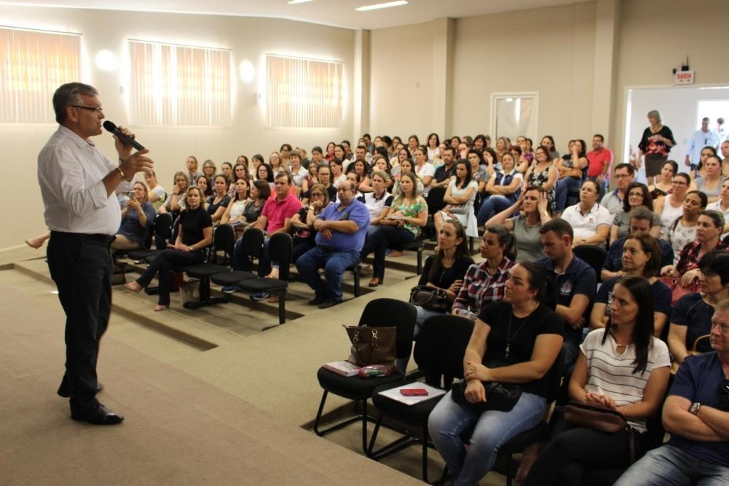 Etapa intermunicipal da Conae 2018 é realizada em Ituporanga e reúne cerca de 300 educadores