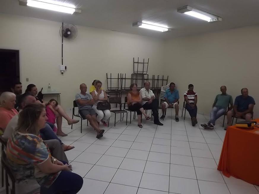 Fumantes de Vidal Ramos largam vício após receber orientações da equipe de saúde