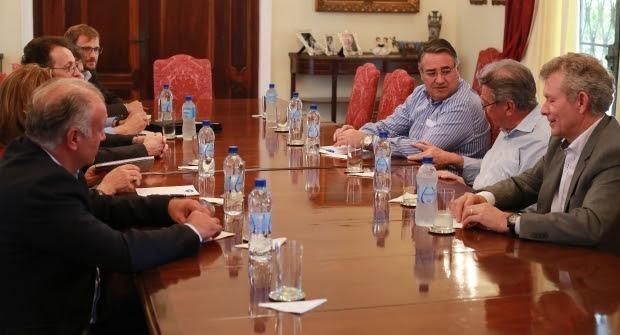 Governador Colombo recebe empresários do agronegócio para tratar da exportação de carne suína para a Coreia do Sul