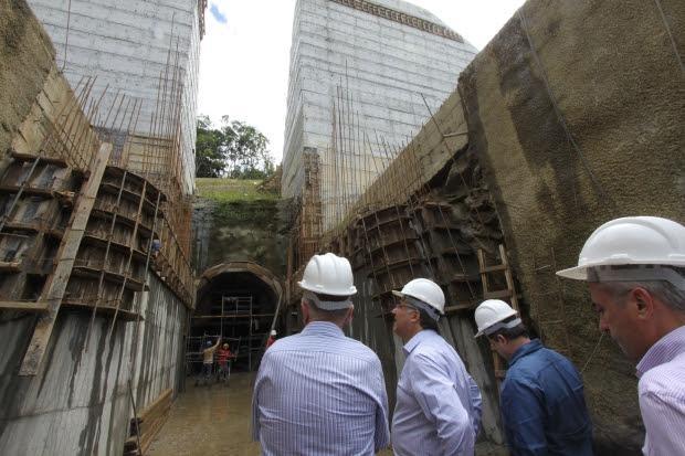 Governador e secretário da Defesa Civil visitam as obras da Barragem Sul, em Ituporanga 