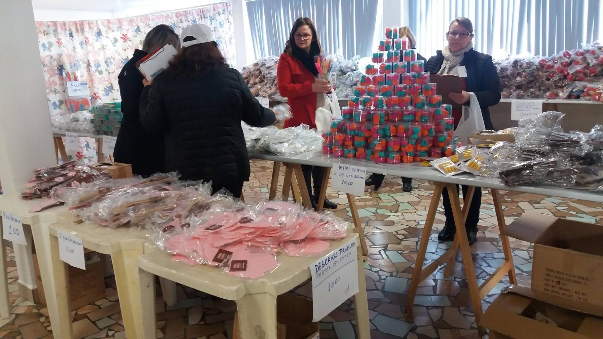 Hospital Bom Jesus arrecada R$ 55 mil com bazar