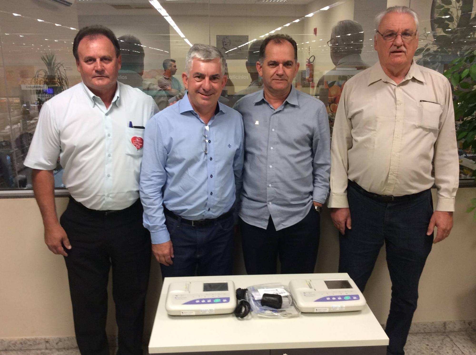 Hospital Regional Alto Vale recebe novos equipamentos por meio da Campanha Panetone Solidário