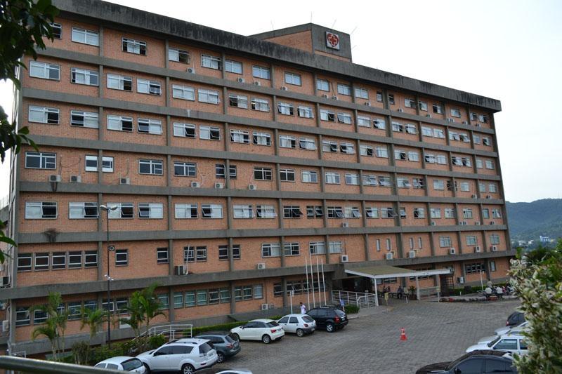 Hospital Regional sobrevive com empréstimos 