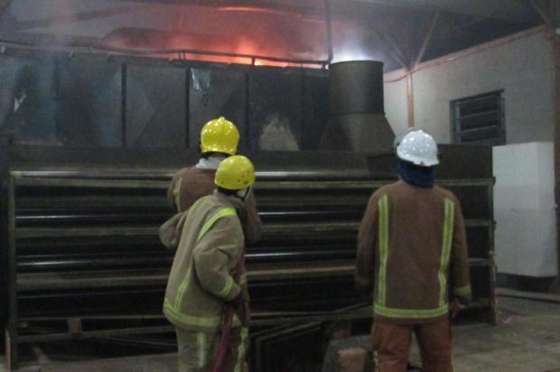 Incêndio atinge empresa em Presidente Getúlio, no Alto Vale