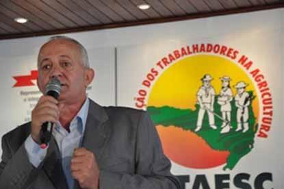 José Walter Dresch é reeleito Presidente da Fetaesc  