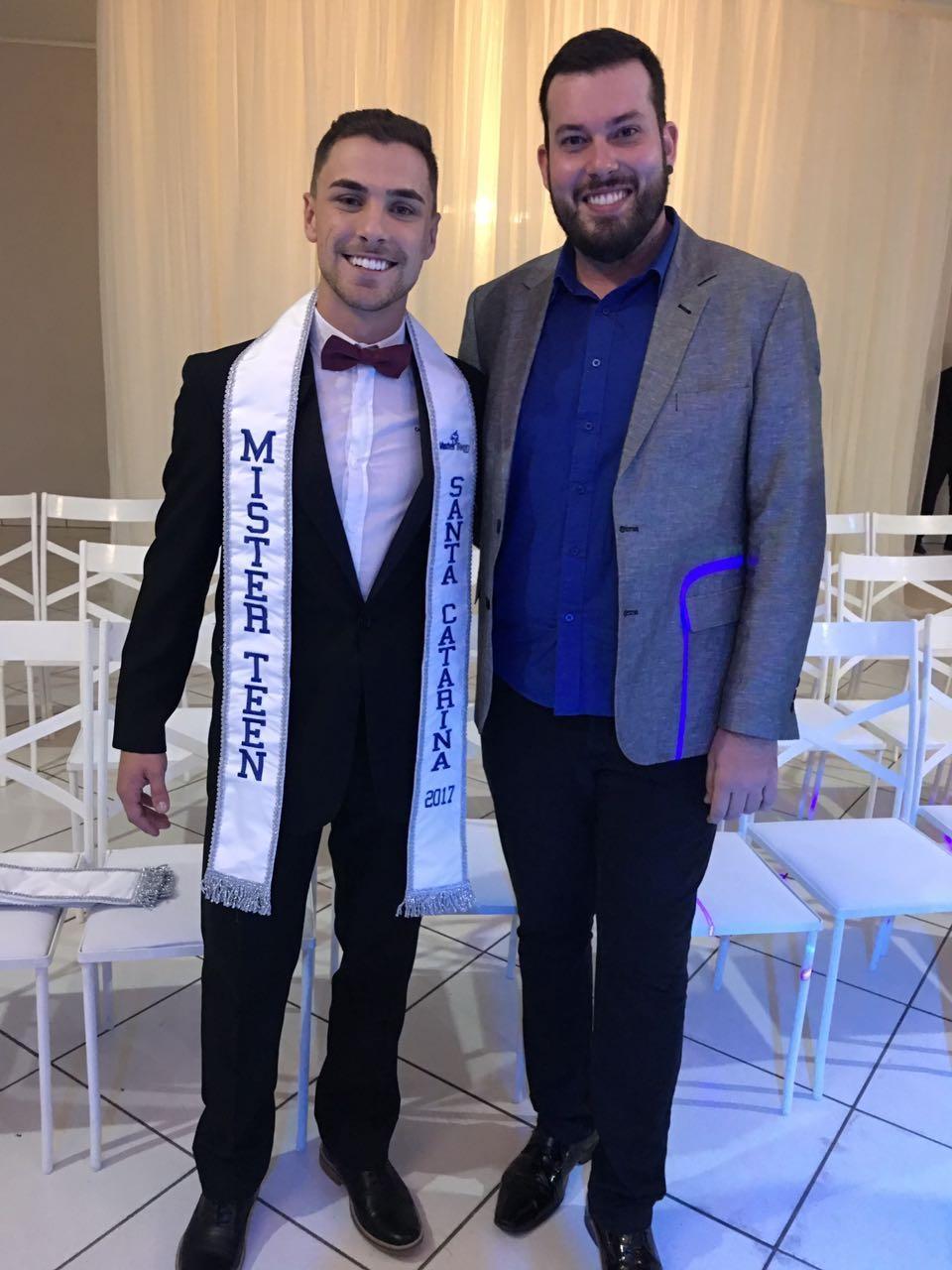 Jovem de Imbuia é eleito Mister Teen Santa Catarina