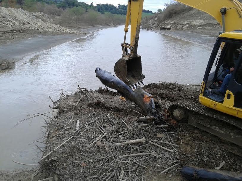 Mais de 50 caçambas de entulhos são retiradas da Barragem Sul em Ituporanga  