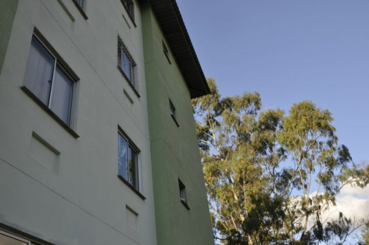 Menina que se jogou de prédio em Rio do Sul segue em coma induzido