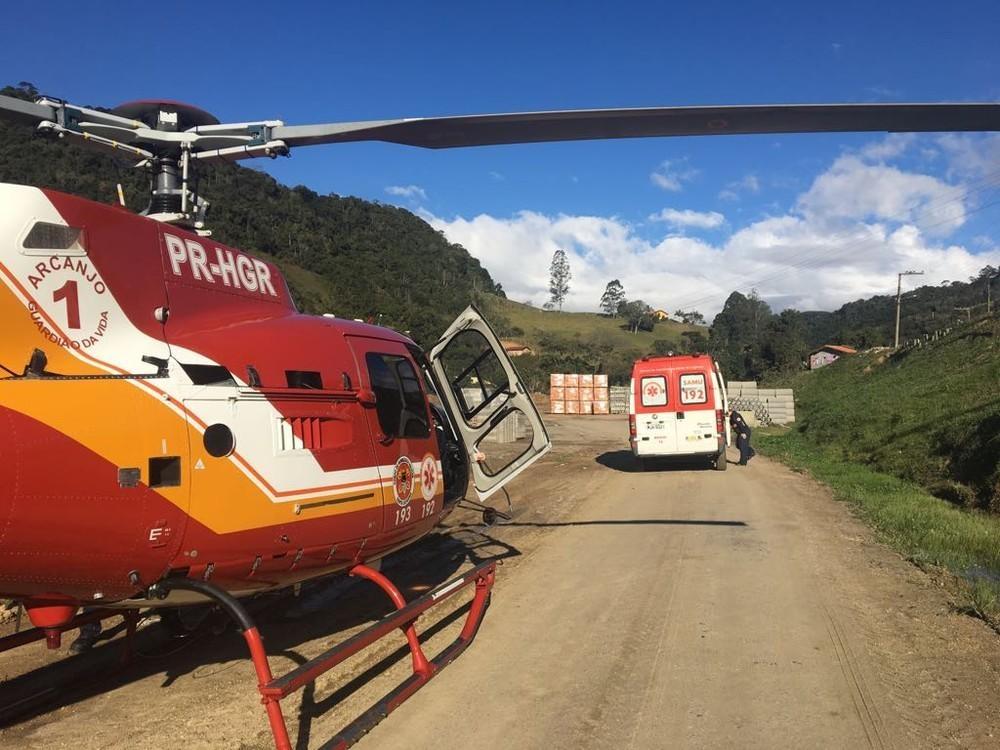 Menino de 6 anos é atropelado por trator em Alfredo Wagner