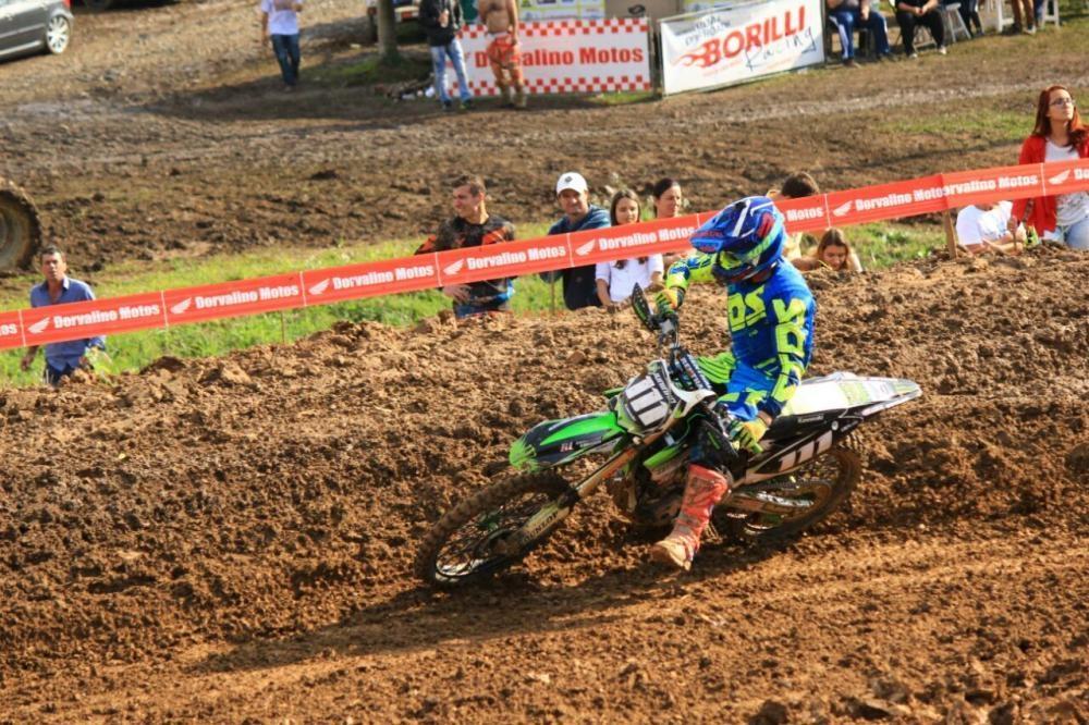 Motovelocidade: Juninho fica campeão da MX2 em Salete