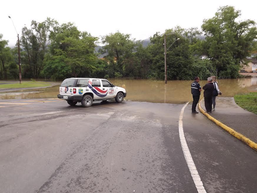 Nível do rio volta a subir e situação de emergência permanece em Rio do Sul 