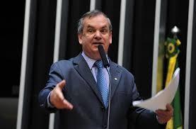 Peninha recusa o convite de Bolsonaro e permanece no PMDB