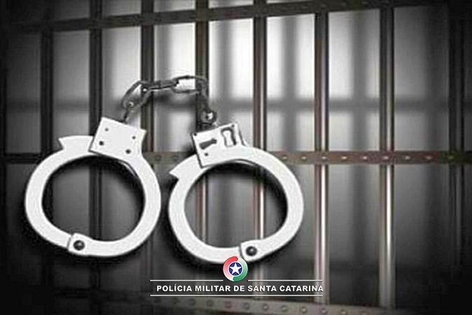 Polícia Militar prende foragido da Justiça em Imbuia