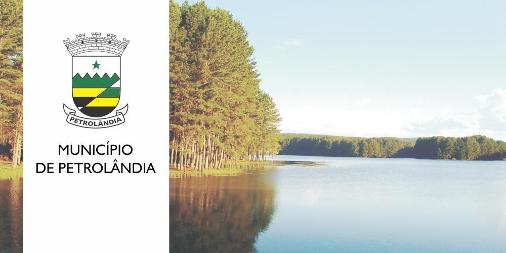 Prefeitura de Petrolândia faz manutenções em pontes e mata-burros do interior