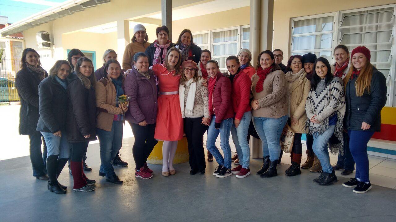 Professores participam de curso sobre contação de histórias, em Petrolândia 