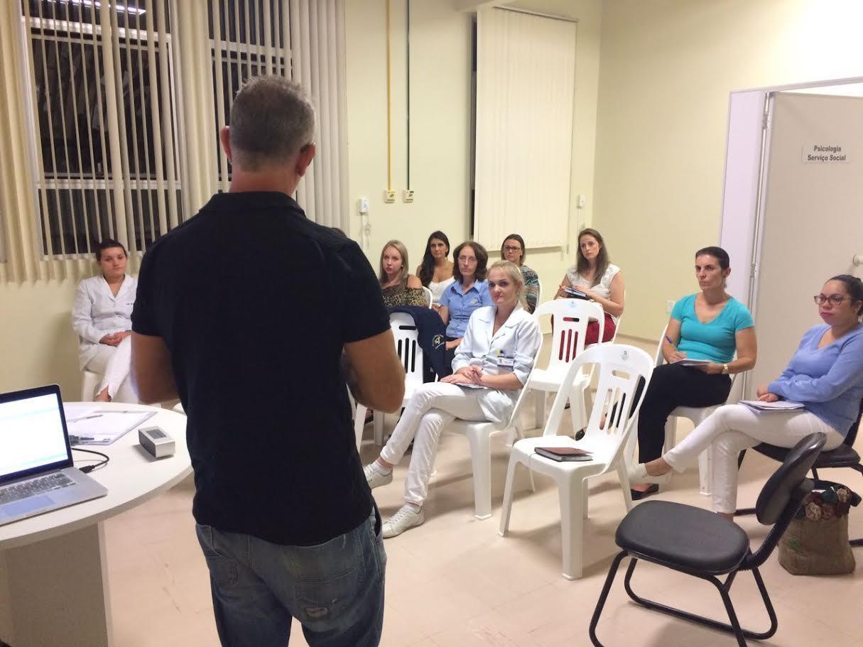 Profissionais do Hospital Bom Jesus participam de capacitação continuada sobre humanização no atendimento