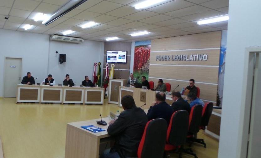 Projeto que obriga secretários municipais enviarem relatório anual de atividades é aprovado por vereadores em Ituporanga