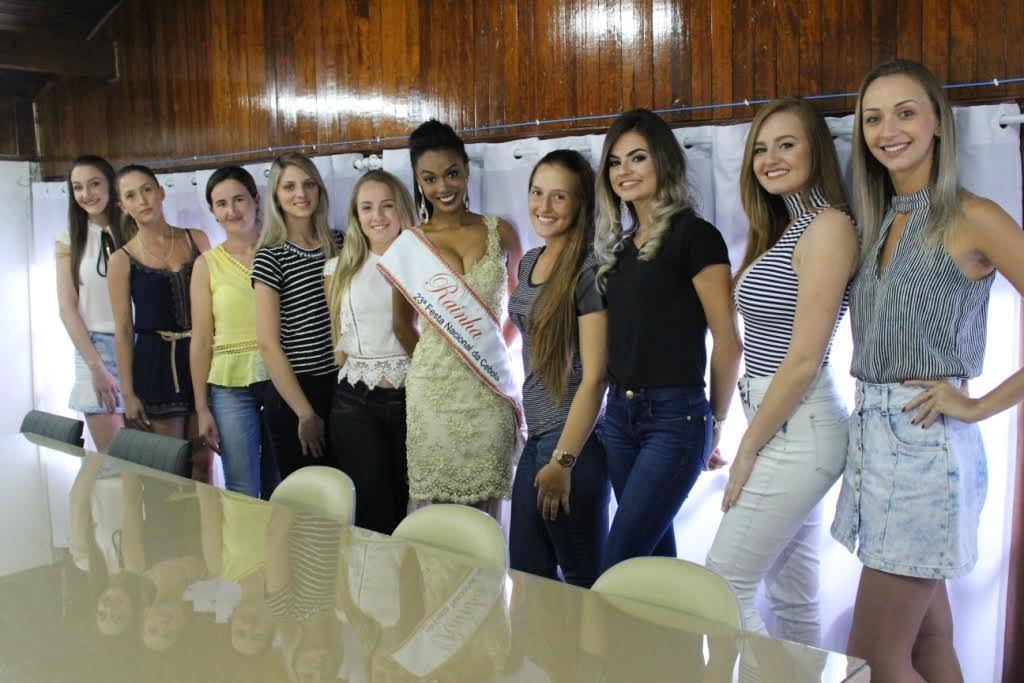 Rainha e princesas da 24ª Expofeira Nacional da Cebola serão escolhidas neste sábado