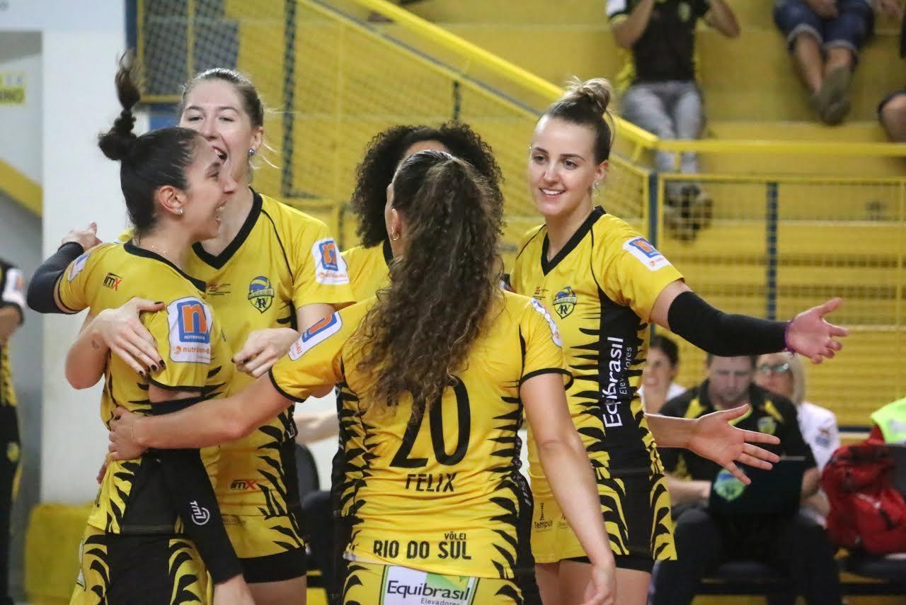 Rio do Sul Vôlei é escolhida a melhor equipe esportiva no Troféu Guga Kuerten