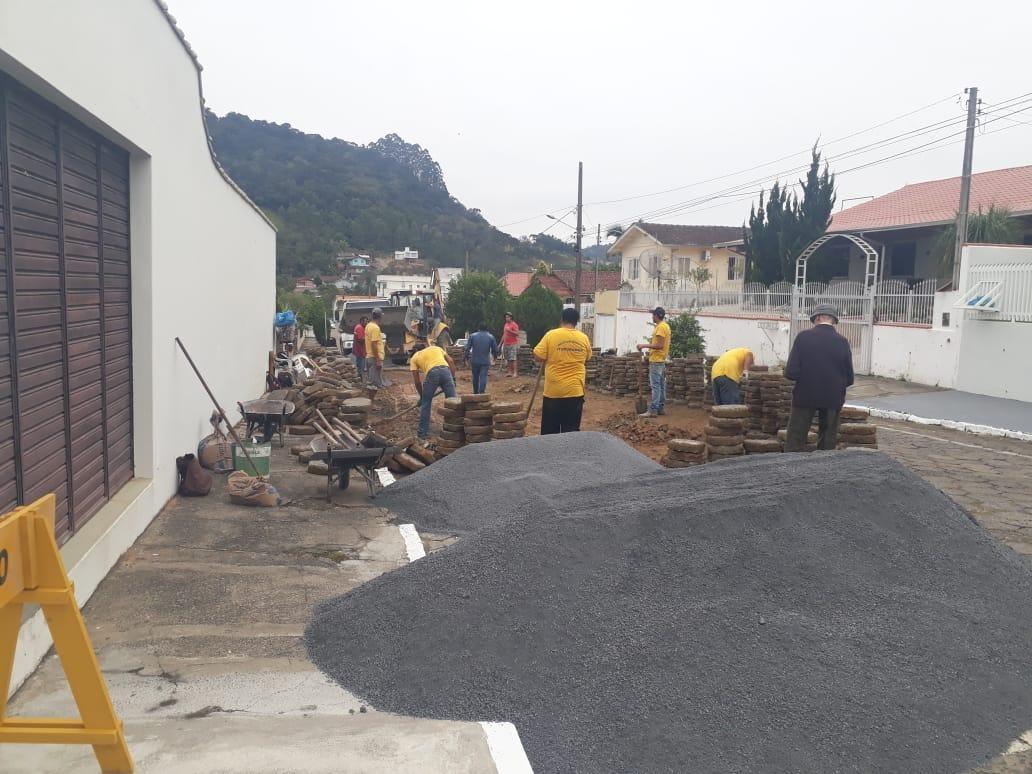 Secretaria de Urbanismo de Ituporanga realiza trabalho de revitalização