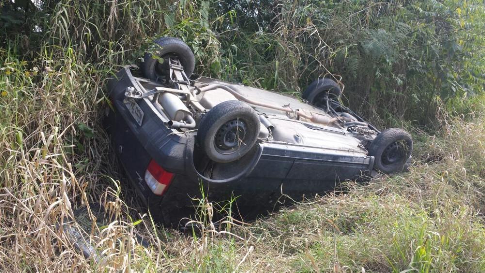Veículo capota em Ituporanga 
