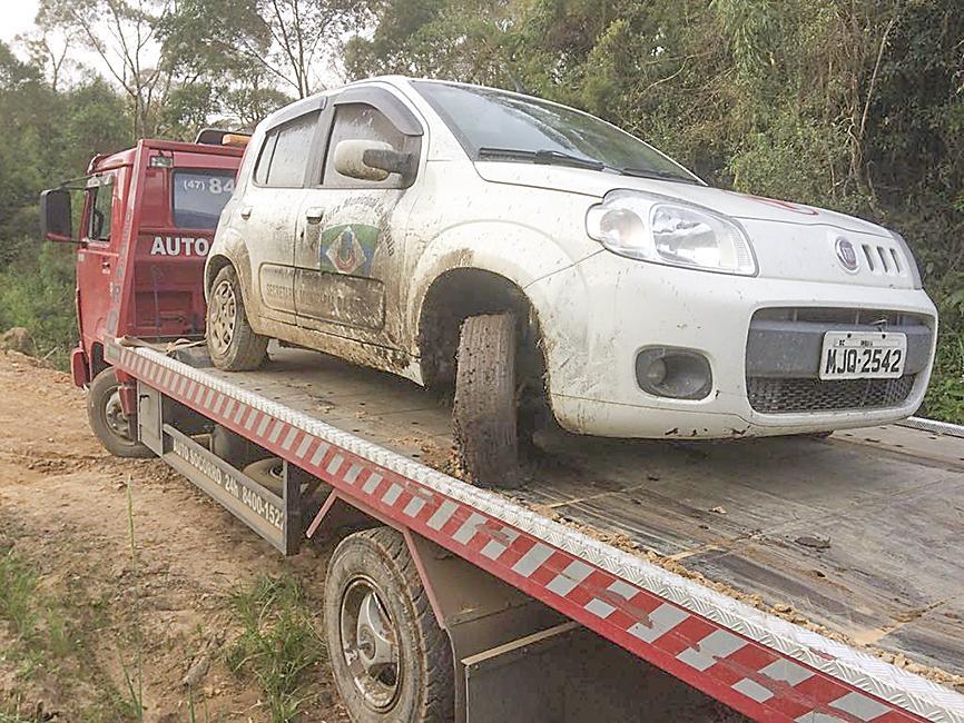 Veículo furtado da Prefeitura de Imbuia é recuperado