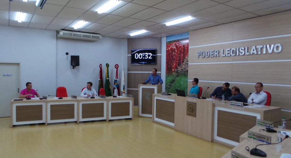 Vereador cobra da Celesc mais investimentos nas redes de distribuição de energia no interior de Ituporanga
