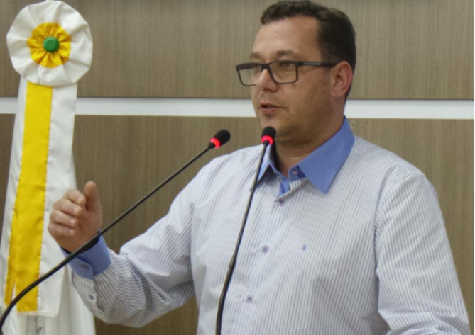 Vereador pede que município notifique empresa responsável pelas obras de esgotamento sanitário em Ituporanga