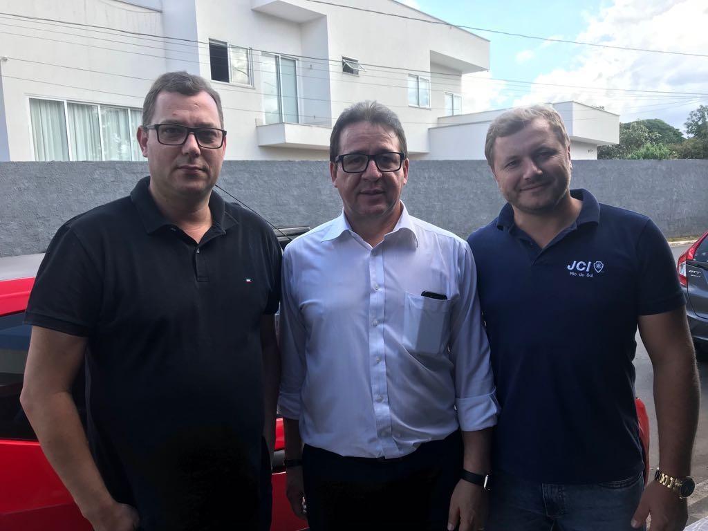 Vereadores do Alto Vale participam de Marcha a Brasília e defendem demandas da região
