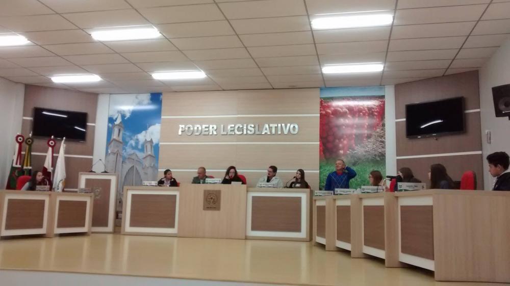 Vereadores Mirins visitam Prefeitura de Ituporanga para entender como é feita a administração de uma cidade