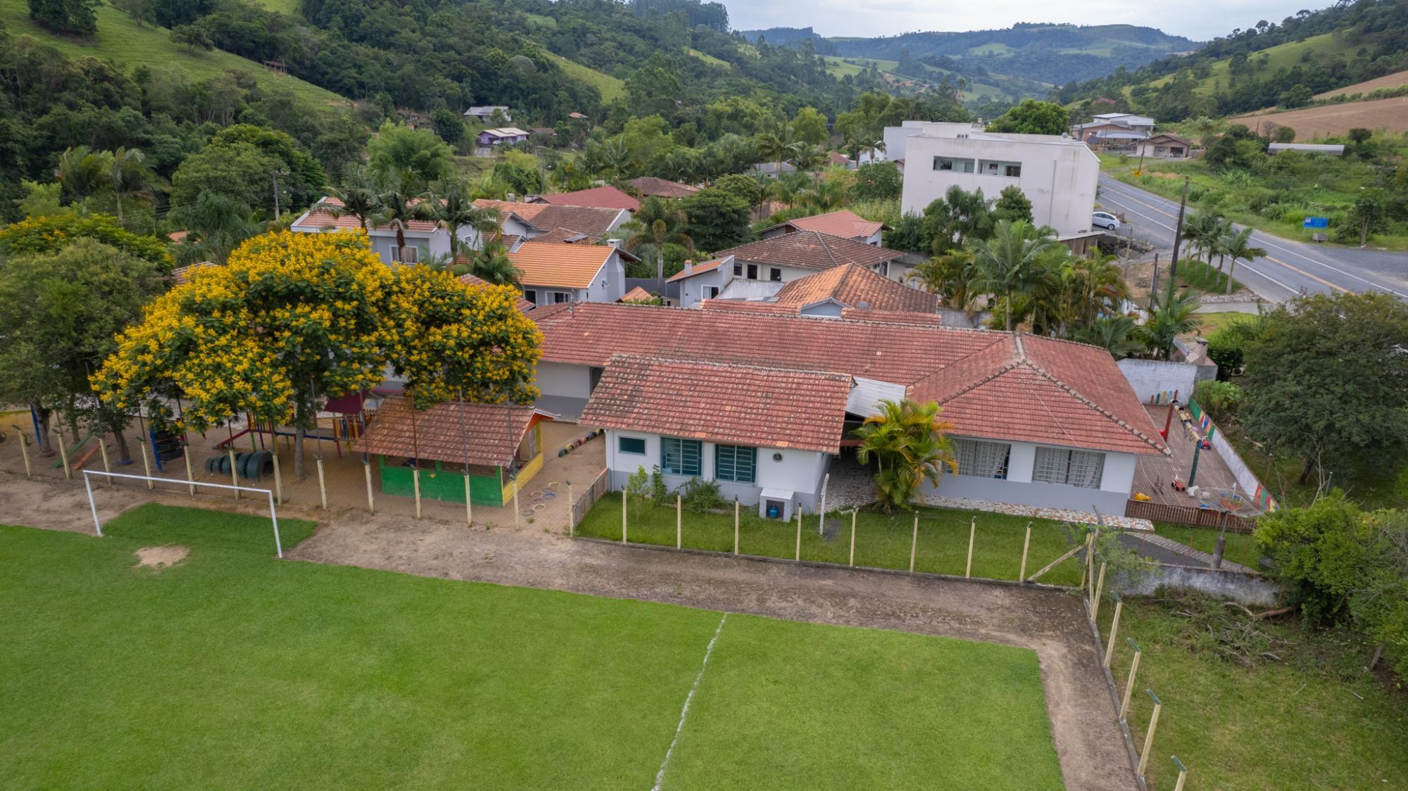 Nova secretária de Educação assume em Aurora e ano letivo começa dia 19