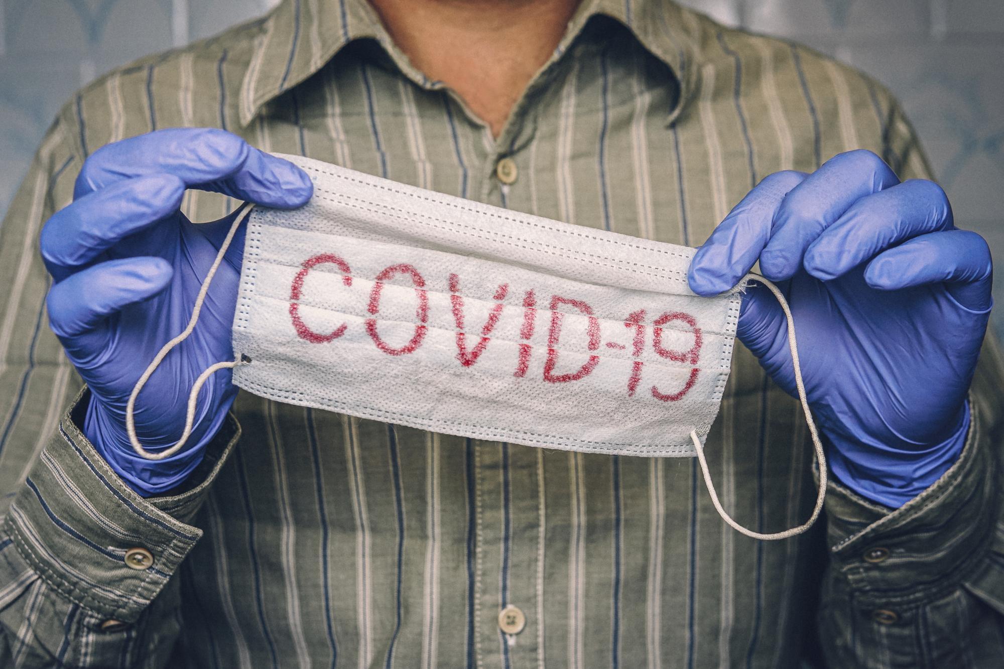 Nova variante da Covid com mais de 70 mutações circula em 23 países e acende alerta em SC