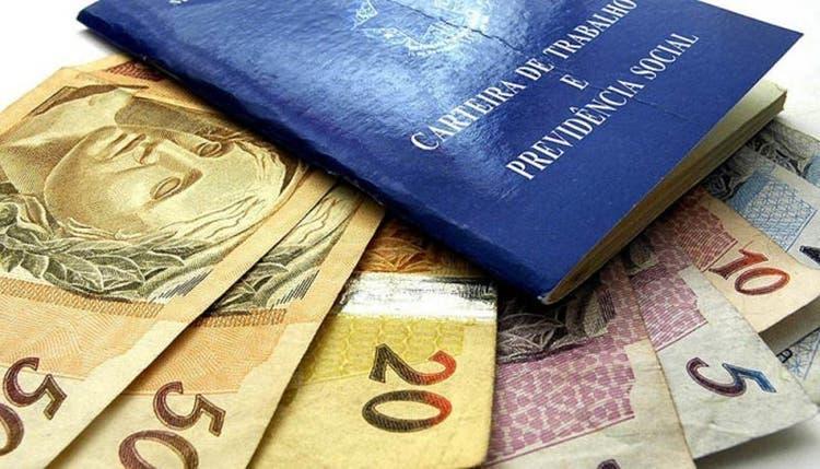 Novo valor do salário mínimo começa a vigorar neste sábado 