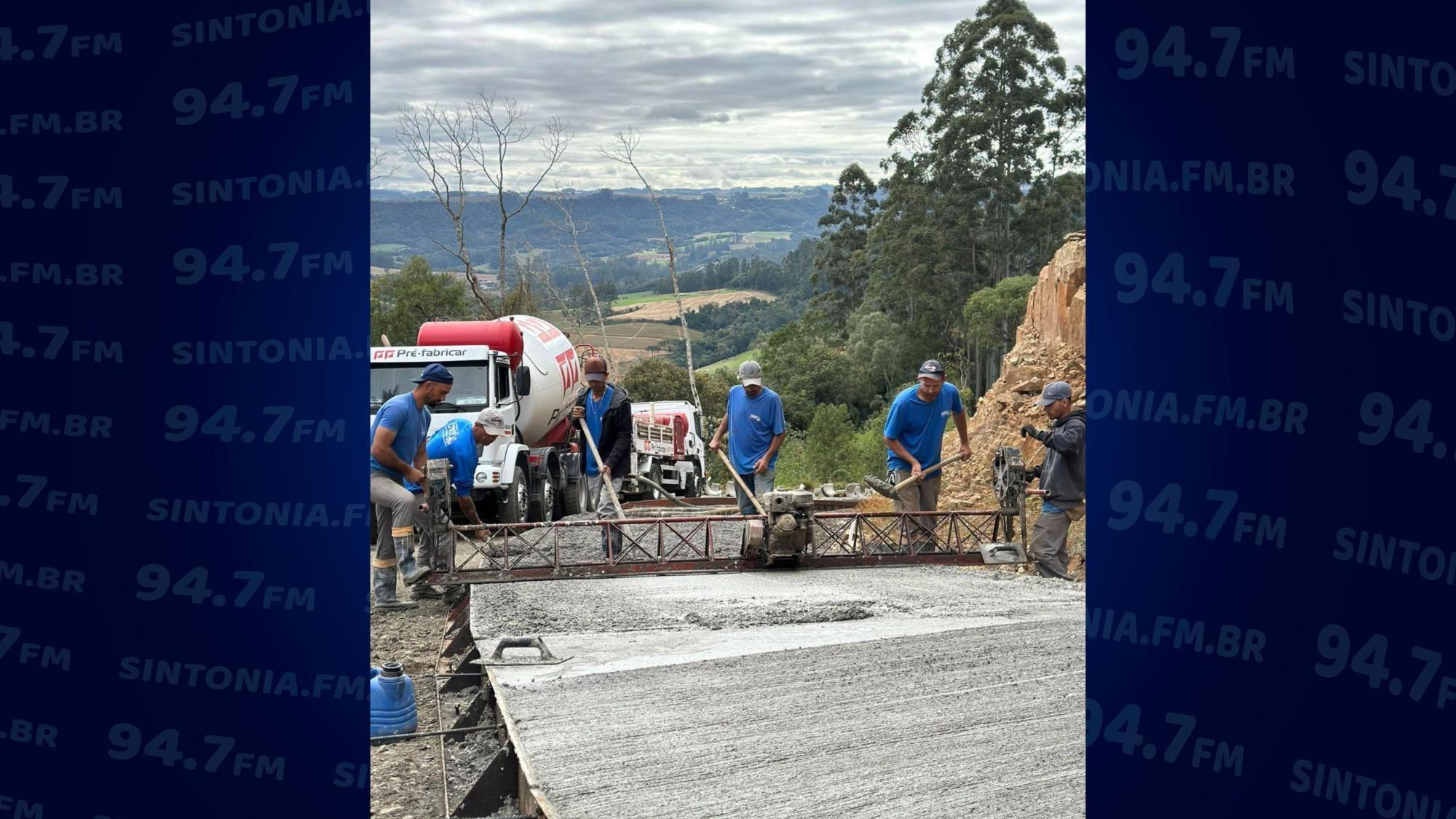 Obras de concretagem avançam na serra do Figueiredo em Chapadão do Lageado