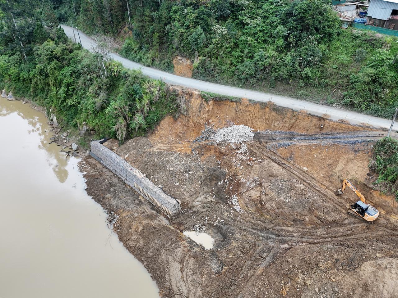 Obras de contenção interditam trecho da Estrada Geral Bom Fim em Rio do Sul