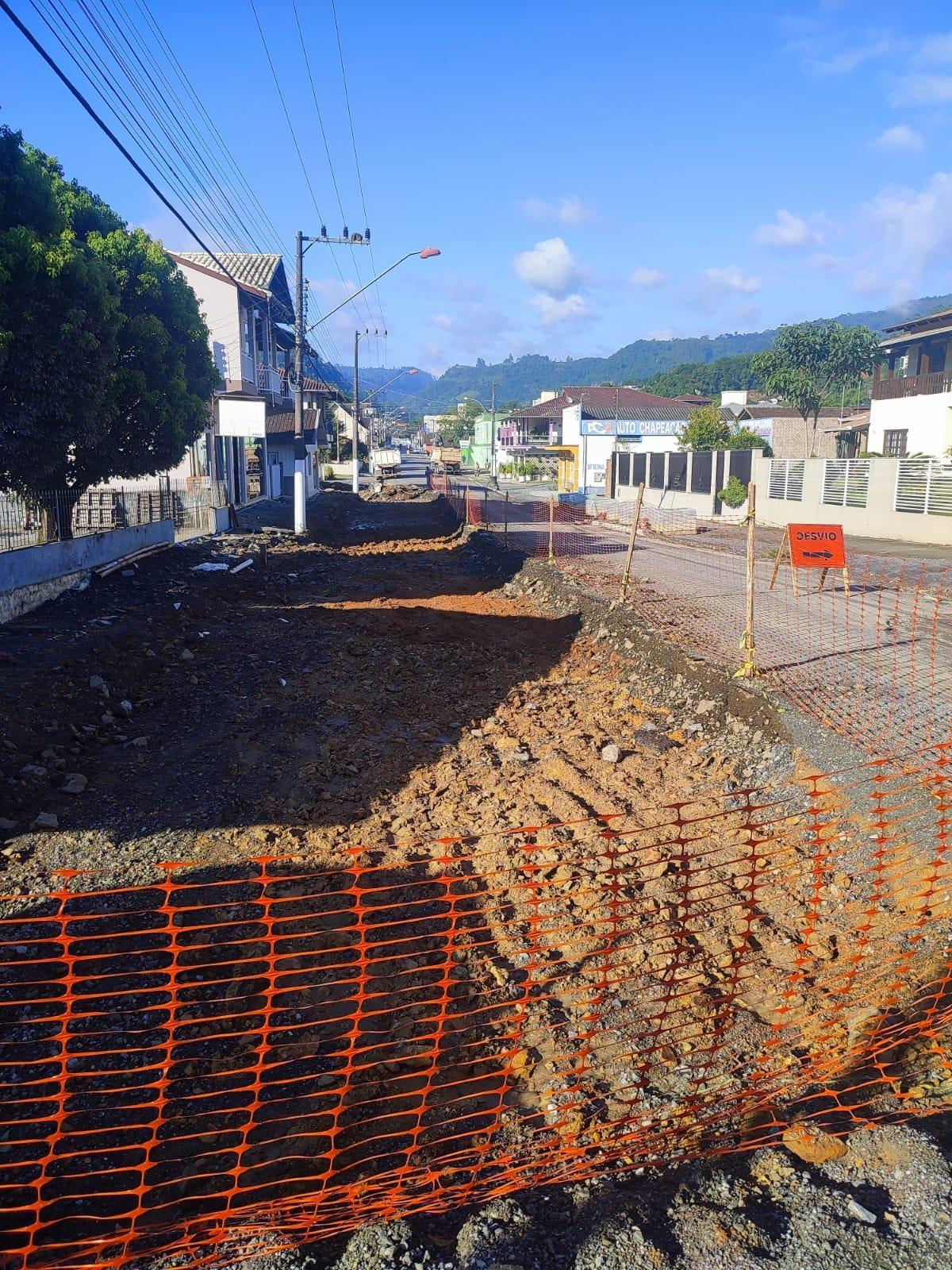Obras de revitalização da Avenida Jorge Lacerda em Vidal Ramos são retomadas