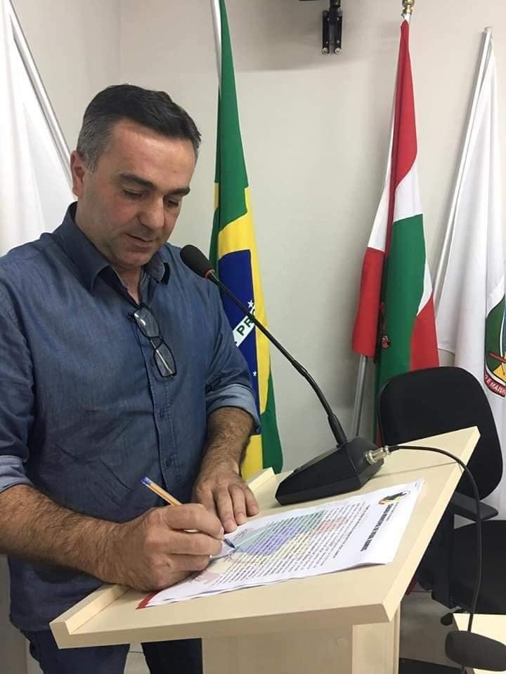 Odilmar de Souza é empossado oficialmente como prefeito de Vidal Ramos