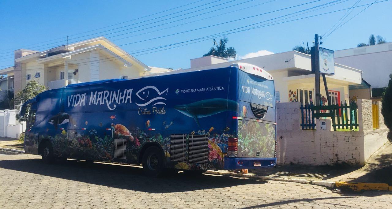 Ônibus do Projeto Vida Marinha chega a Ituporanga